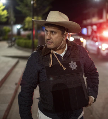 Imagen de La comunidad internacional ve al asesinato de Carlos Manzo como una omisión del gobierno. Dice qué el era el candidato presidencial para 2030. Y qué la presidenta Claudia Sheinbaum no le brindó la seguridad necesaria. 